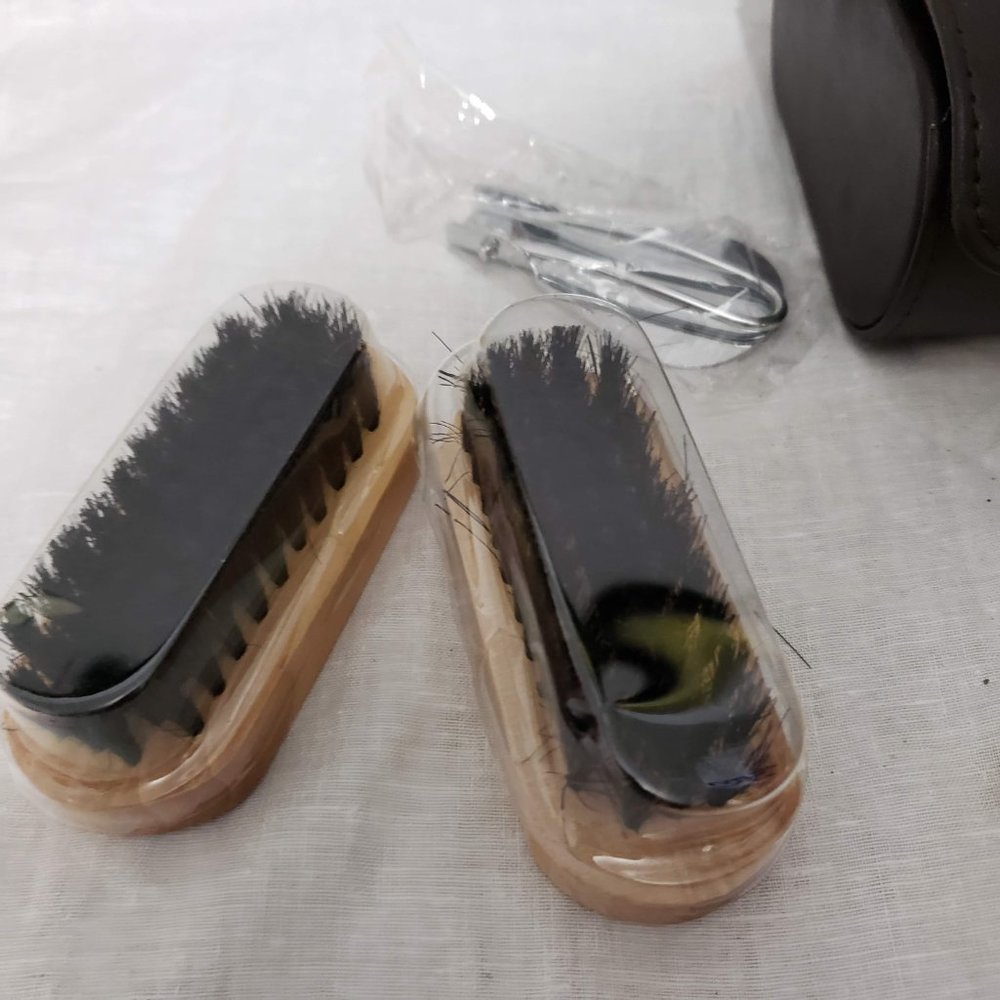 Dolce & Gabbana Shoe Polishing Brush and so on - total 5 Pieces Travel Set - Picture 10 of 16